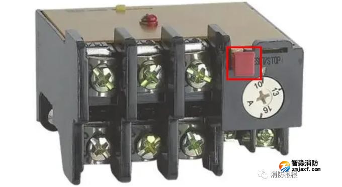 操作熱繼電器進行切換泵